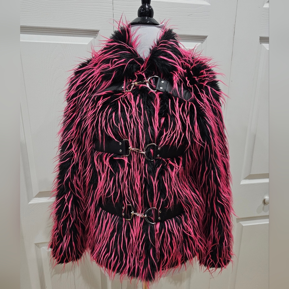 ~SOLD~ Dolls Kill Goth Widow Run From Suburbia Black Pink Fur Buckle Coat Jacket - Picture 1 of 6